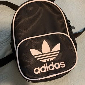 Adidas Mini Backpack🌸